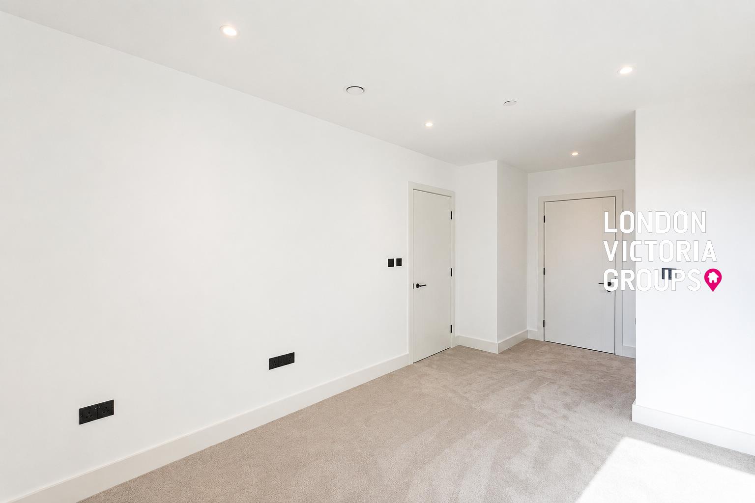 2 bed property in Provence Apartments, 3 Monarch Square, London